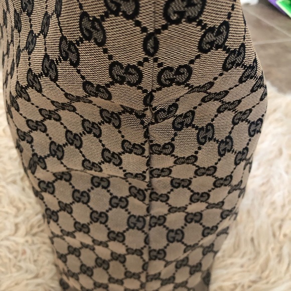 Gucci Large Monogram Tote - Picture 3 of 11